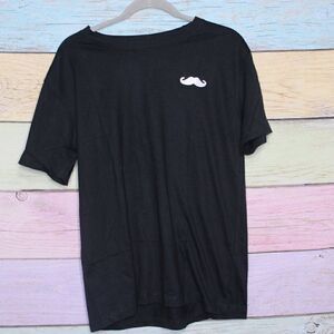Unisex Mustache Tee Medium‎